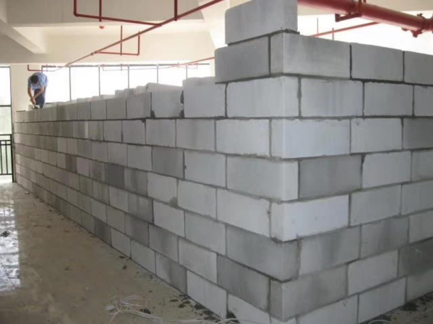 垫江蒸压加气混凝土砌块承重墙静力和抗震性能的研究